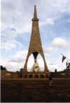 monumento.jpg (17954 bytes)